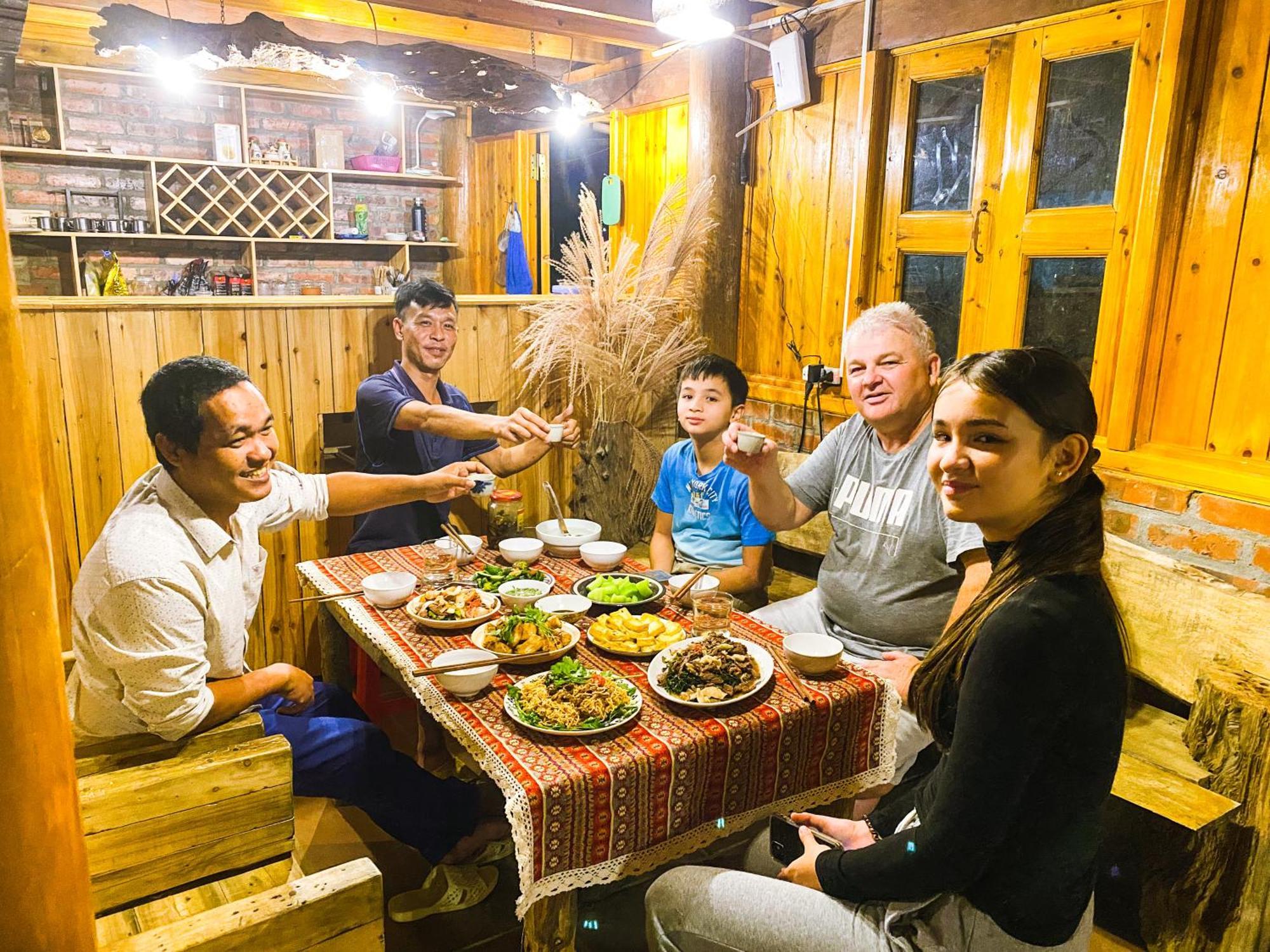 Pham'S House - Homestay & Cafe Sapa Exterior photo